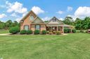 211 Vining Crossing sold home in Belton, SC