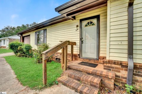 207 Berea Forest Circle sold home in Berea Forest, Greenville, SC