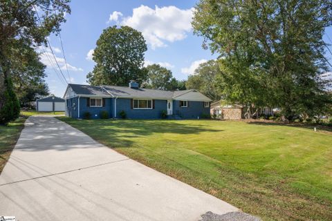 203 Ivy Drive sold home in Greenbrier, Simpsonville, SC