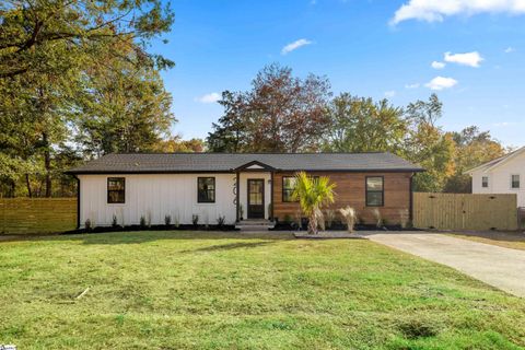 206 W Belvedere Road sold home in South Forest Estates, Greenville, SC