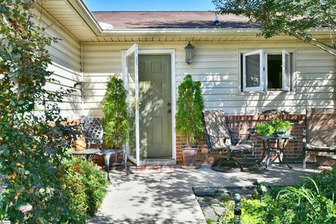 308 Lakeside Terrace