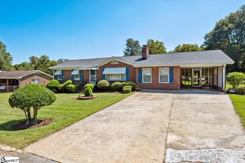 105 Baker Court sold home in Cannan Land, Easley, SC