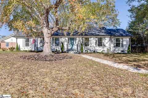 3 Vaille Drive sold home in Sheffield Forest, Taylors, SC