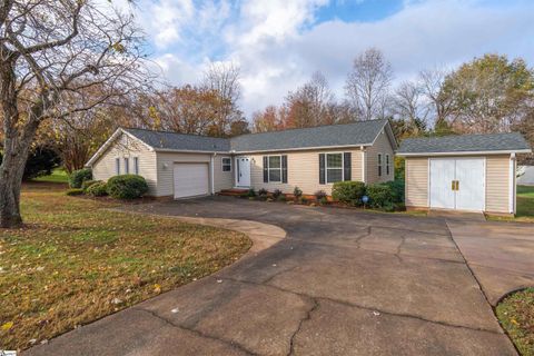 100 Hunters Trail sold home in Palmetto Downs, Greenville, SC