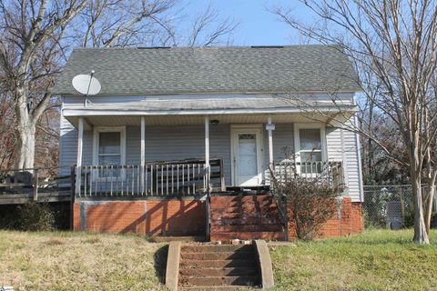 1512 Buncombe Road