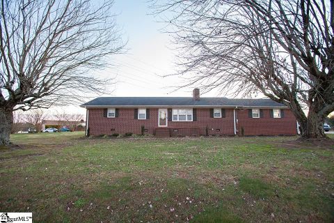 100 Roscoe Drive sold home in Lakeview Height, Greer, SC