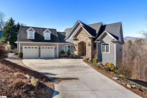 Homes in New Town Mount, Pickens