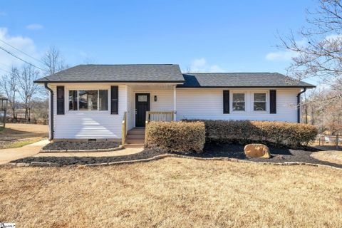 111 Cedar Creek Drive sold home in Sunny Slopes, Travelers Rest, SC