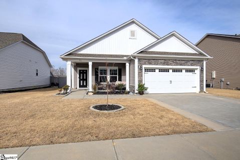 106 Bruinen Drive