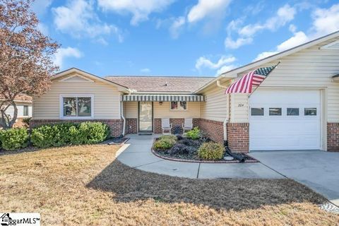 204 Lakeside Circle