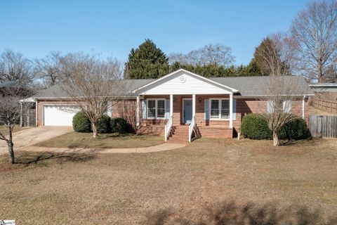4 Queensbury Drive sold home in Canterbury Hills, Greenville, SC