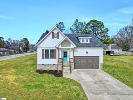 101 Stratford Place sold home in Southwood, Clinton, SC