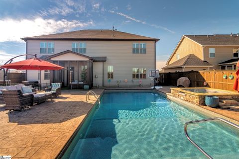 202 Birchdale Court sold home in Kings Crossing, Simpsonville, SC