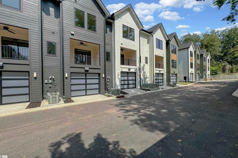 Previously sold for $512,000