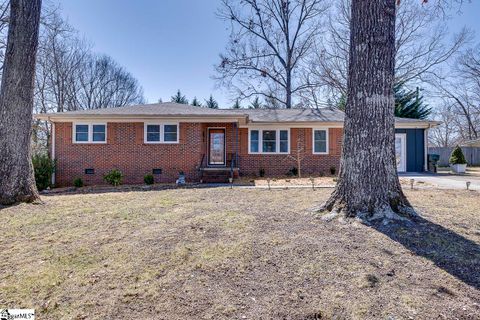 6 Strand Court sold home in Coral Ridge, Taylors, SC