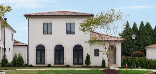 18 Arezzo Drive
