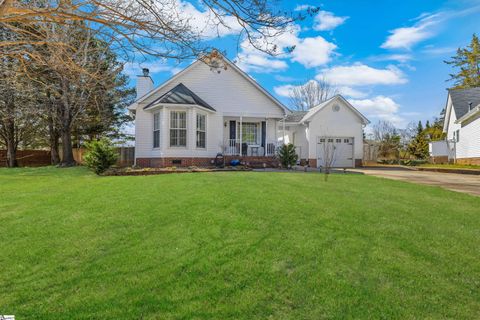 9 Fieldcrest Court
