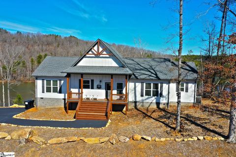908 Clear Point Trail