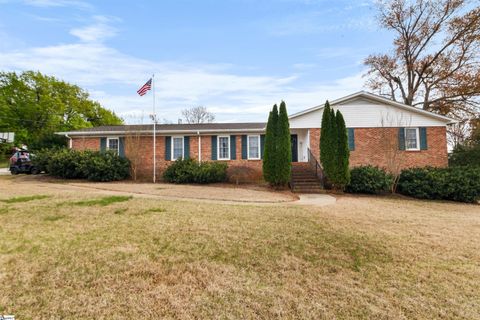 104 Autumn Hill Road sold home in Woodland Forest, Greer, SC