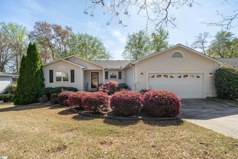 8 Woodtrace Circle