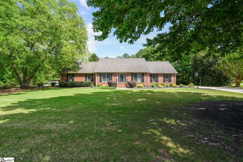 1215 Shadowood Drive sold home in Shadowlakes, Spartanburg, SC