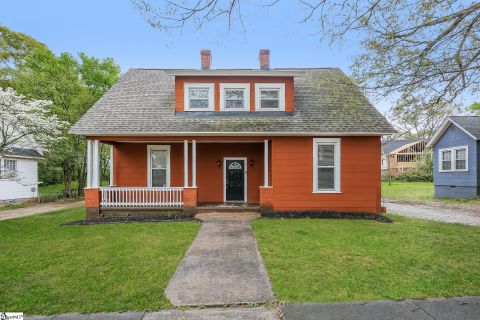 18 Woodside Avenue