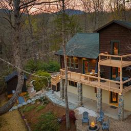 502 Caledonia Loop