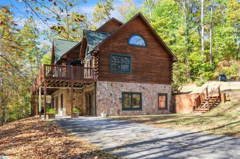417 Whispering Falls Drive sold home in The Rock At Jocassee, Pickens, SC