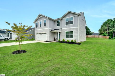 202 Highland Station Drive sold home in Hampton Woods, Clinton, SC