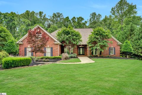 881 Inverness Circle active home in Carolina Country Club, Spartanburg, SC