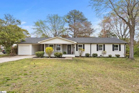 26 Dagenham Drive sold home in Wade Hampton Gardens, Greenville, SC