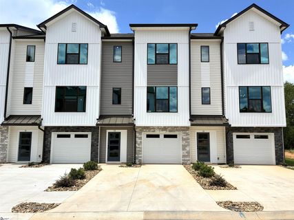 13 Pikewood Lane sold home in Holly View, Greenville, SC