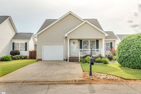 110 Baldwin Place sold home in Cobblestone Place, Easley, SC