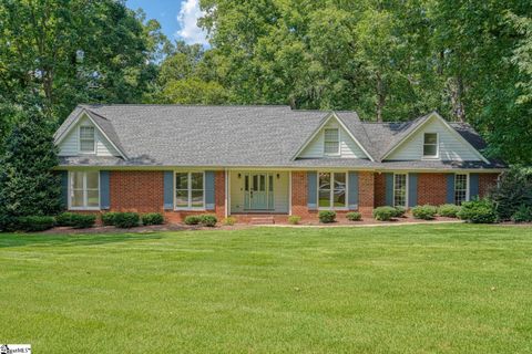 148 Woodridge Drive