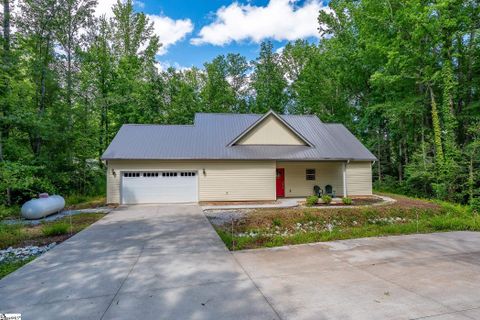 128 Willys Creek Circle active home in Gauley Falls, Pickens, SC