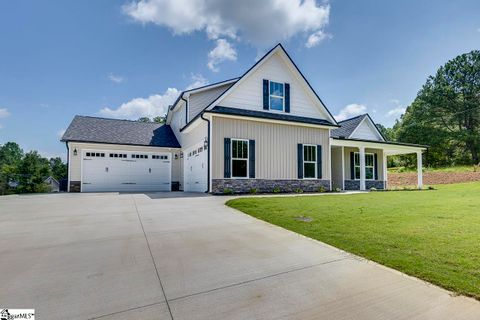 102 Hinton Farms Drive sold home in Hinton Farms, Easley, SC