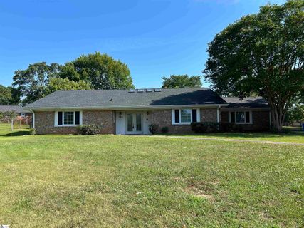 106 Quaker Court sold home in Hillsborough, Mauldin, SC
