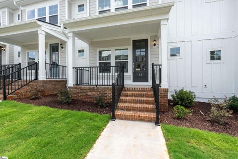39 Leander Drive