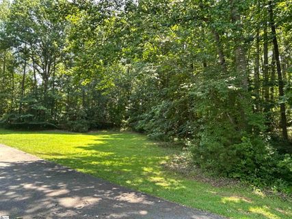 00 Pinewood Drive sold home in Three Pines, Woodruff, SC