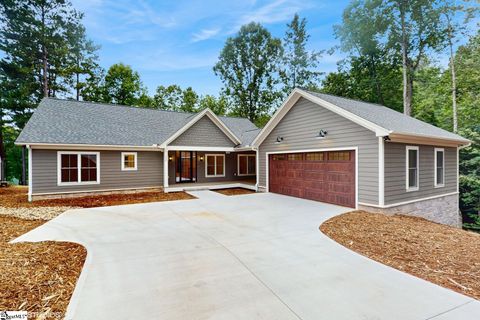 330 High Hampton Road sold home in Highland Shores At Lake Keowee, Salem, SC
