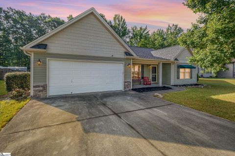 113 Queensland Court sold home in Country Chase, Fountain Inn, SC