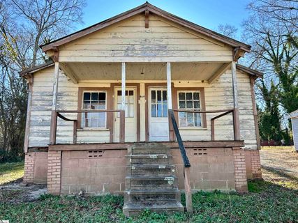 800 Beachwood Avenue
