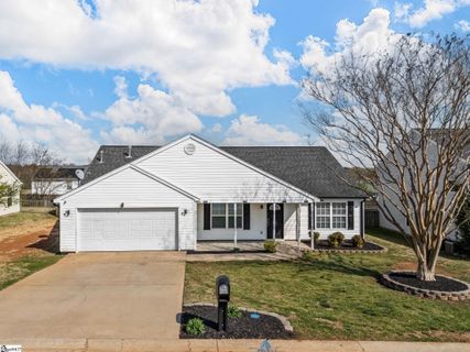 461 Candleglow Drive sold home in Candlewood, Boiling Springs, SC