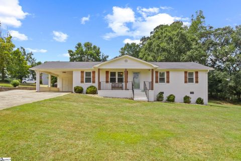 211 Bentwood Drive sold home in Bentwood, Piedmont, SC