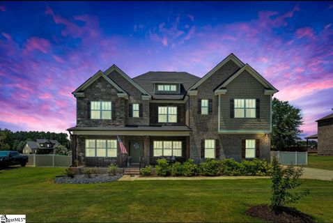 209 Willow Creek Way sold home in Enclave At Willow Creek, Greer, SC