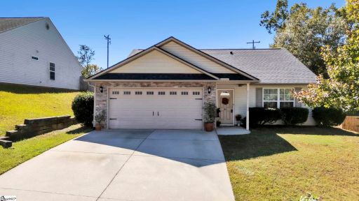 142 Midwood Road sold home in White Oak Ridge, Travelers Rest, SC