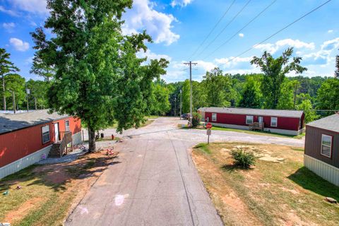 106 Woodlawn Drive