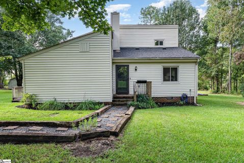 1745 Wilson Drive sold home in Country Heights, Laurens, SC