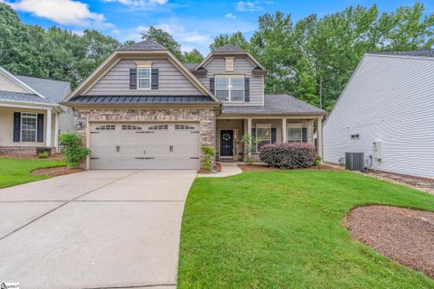 8 Jillian Lee Court