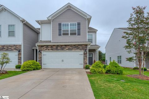 571 Yellow Fox Road